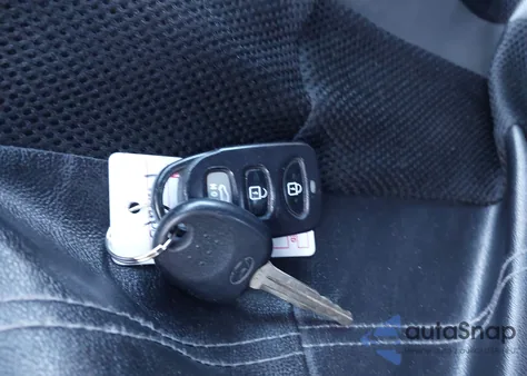 2018 Hyundai Elantra Sel из США, поврежденный, VIN 5NPD84LF1JH217370